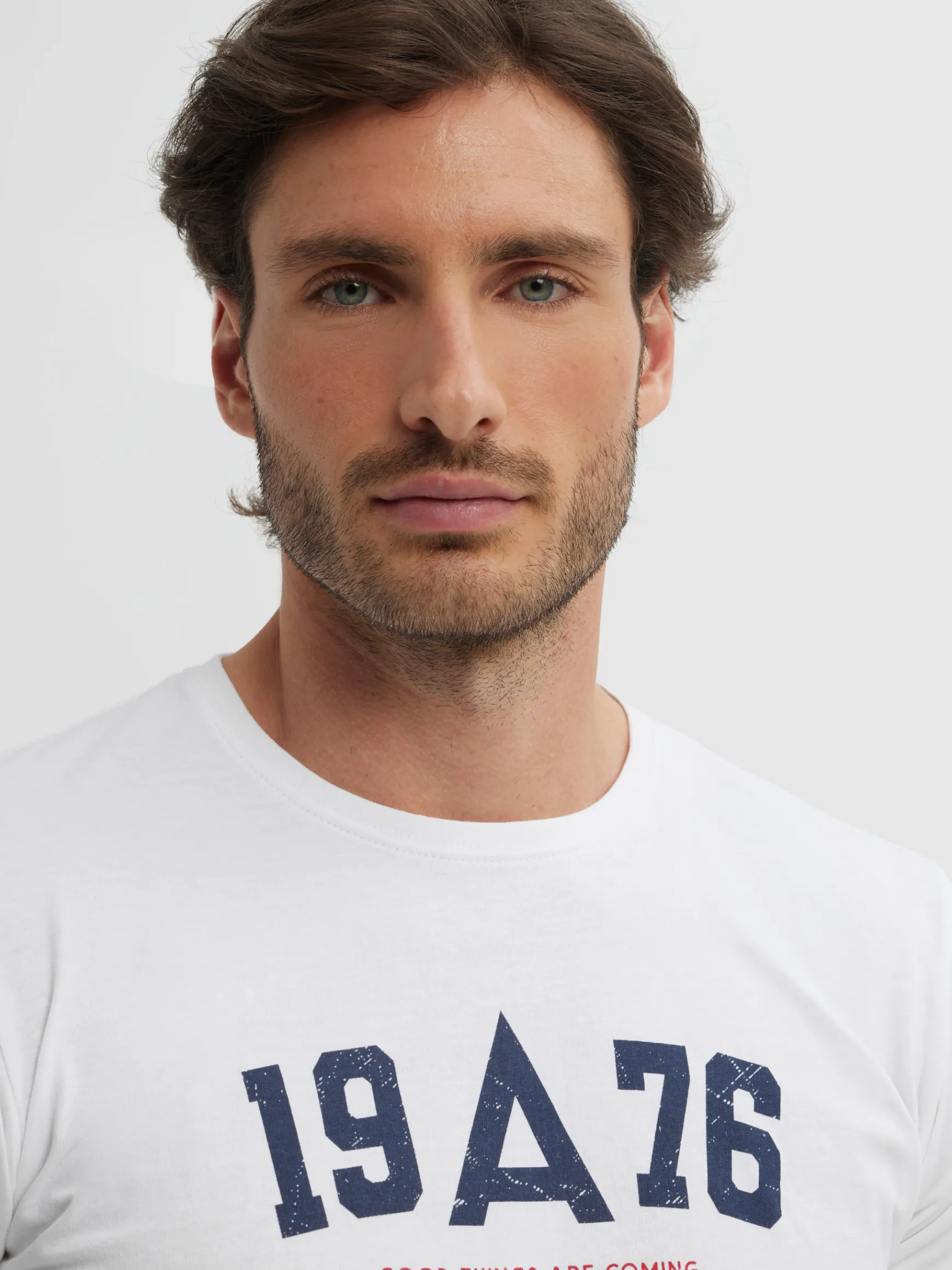 CAMISETA COLLEGE-Alvaro Moreno Sale