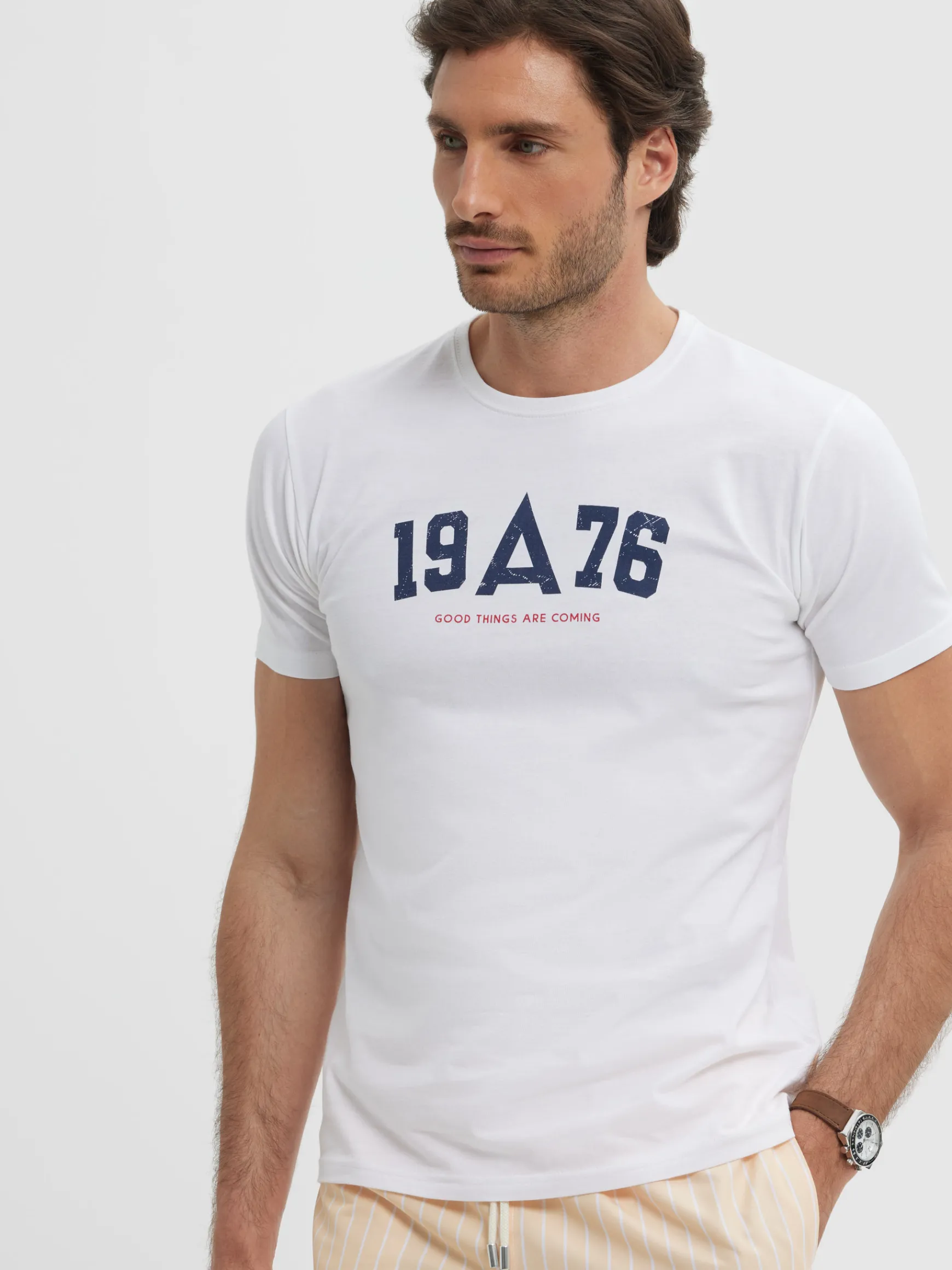 CAMISETA COLLEGE-Alvaro Moreno Sale