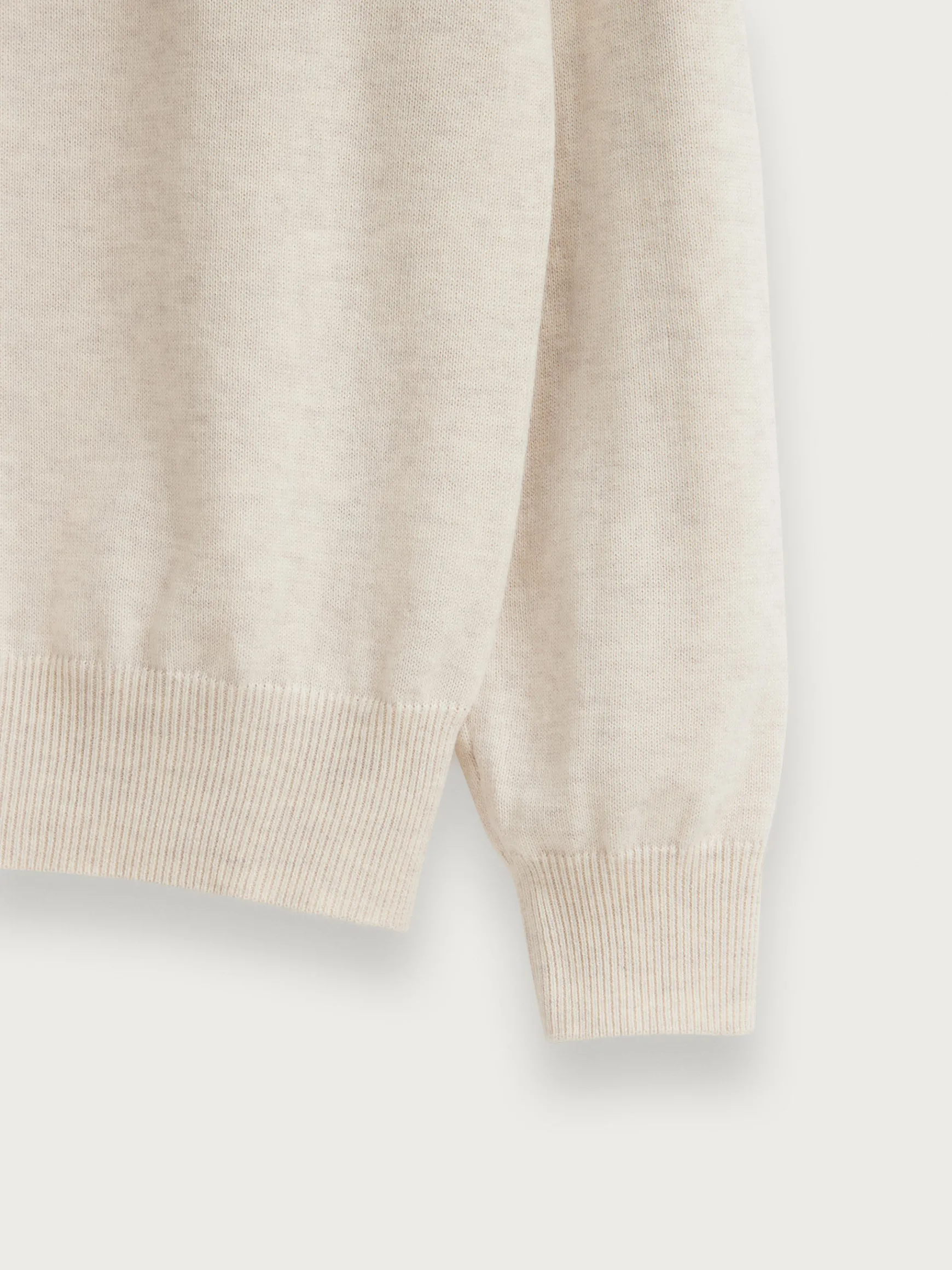 JERSEY V-NECK TRENDY-Alvaro Moreno New