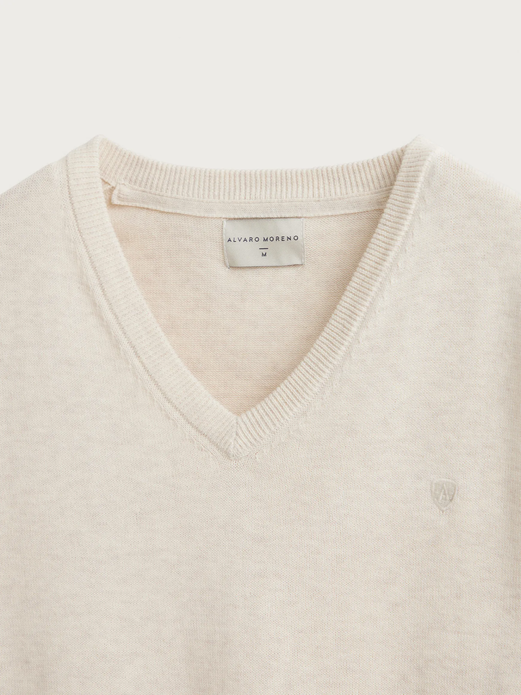 JERSEY V-NECK TRENDY-Alvaro Moreno New