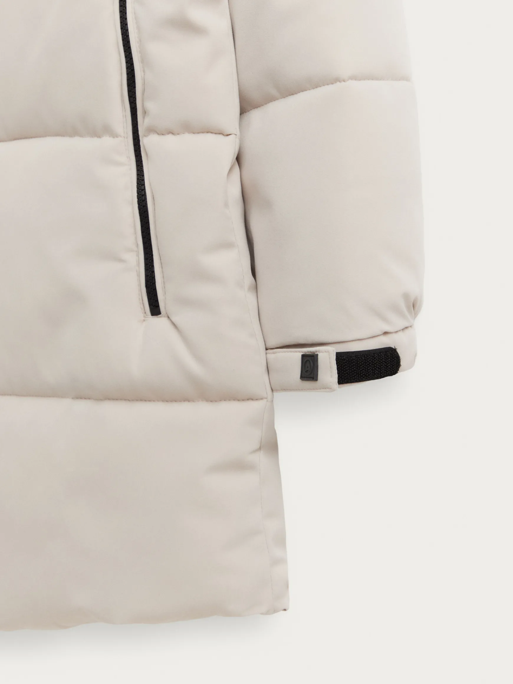 PARKA BASKERVILLE-Alvaro Moreno Best