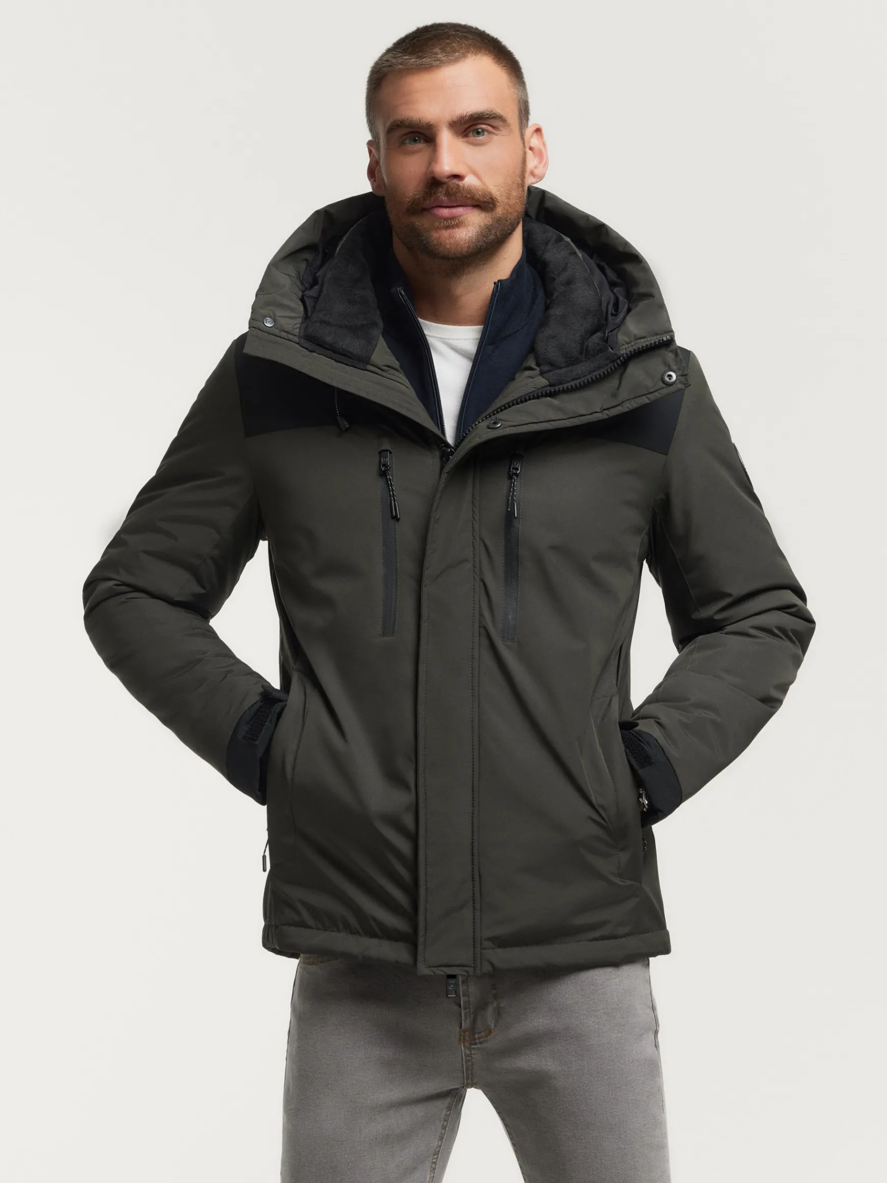 PARKA EXPLORE-Alvaro Moreno