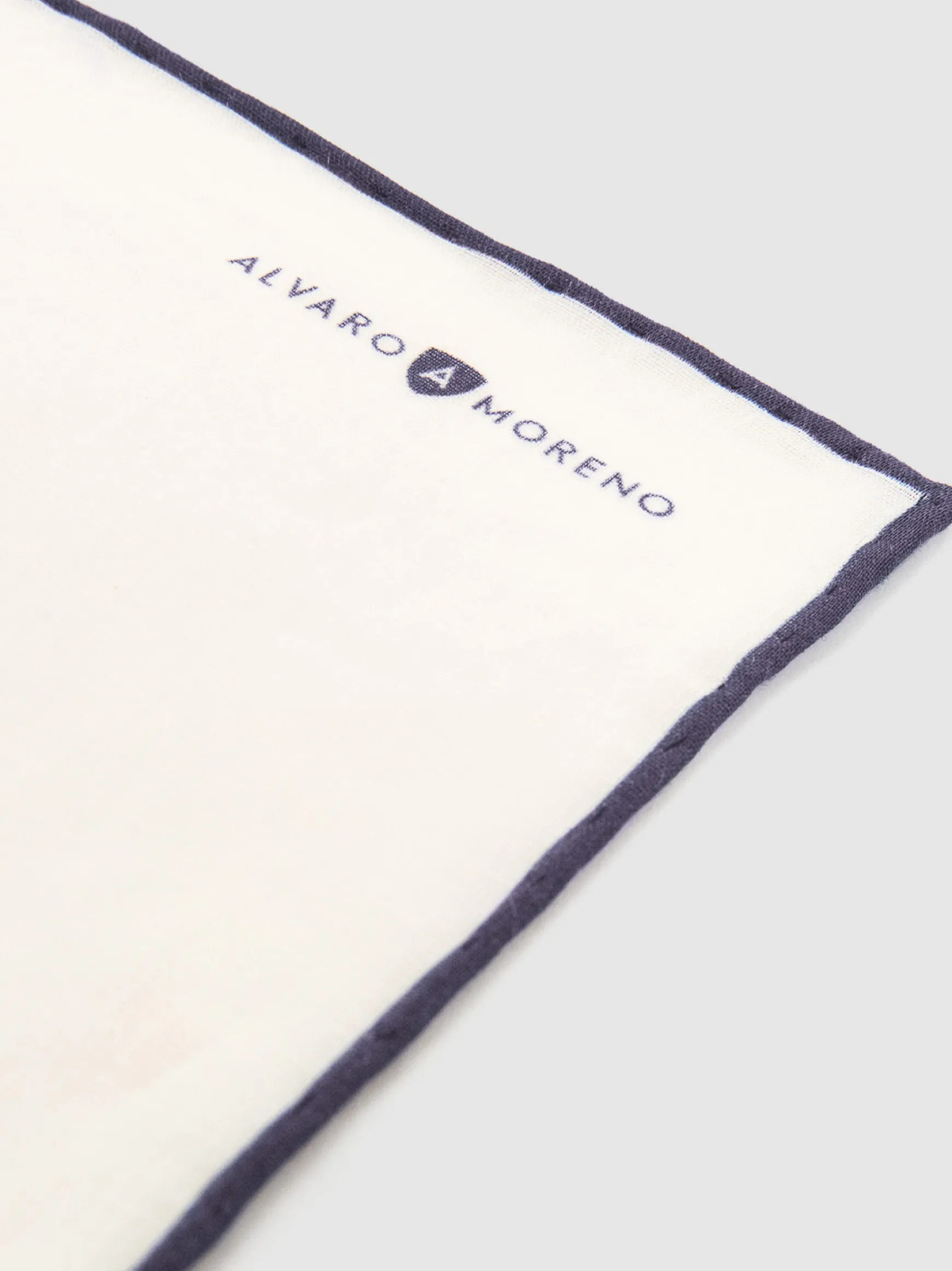 PAÑUELO LINO-Alvaro Moreno Best