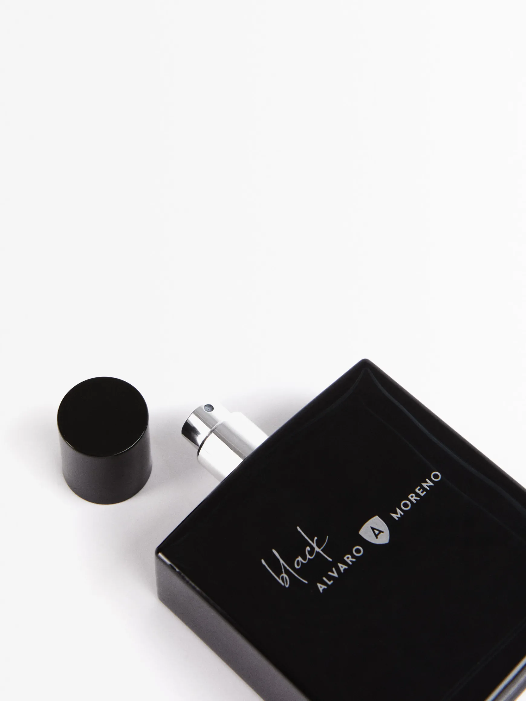PERFUME AM BLACK-Alvaro Moreno Online