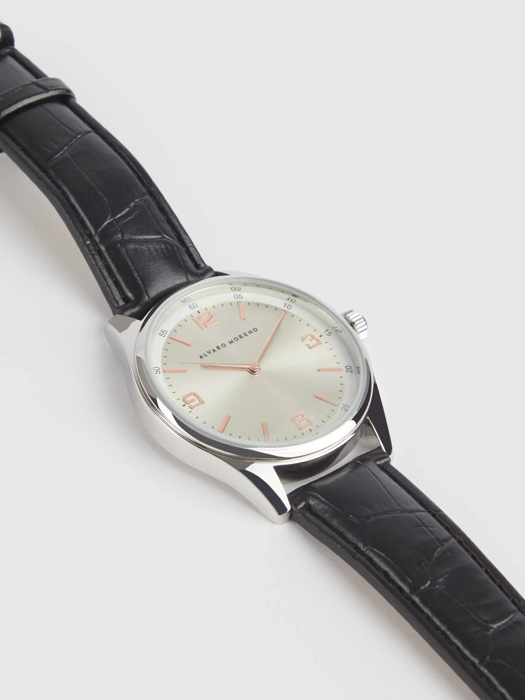 RELOJ CLUB-Alvaro Moreno