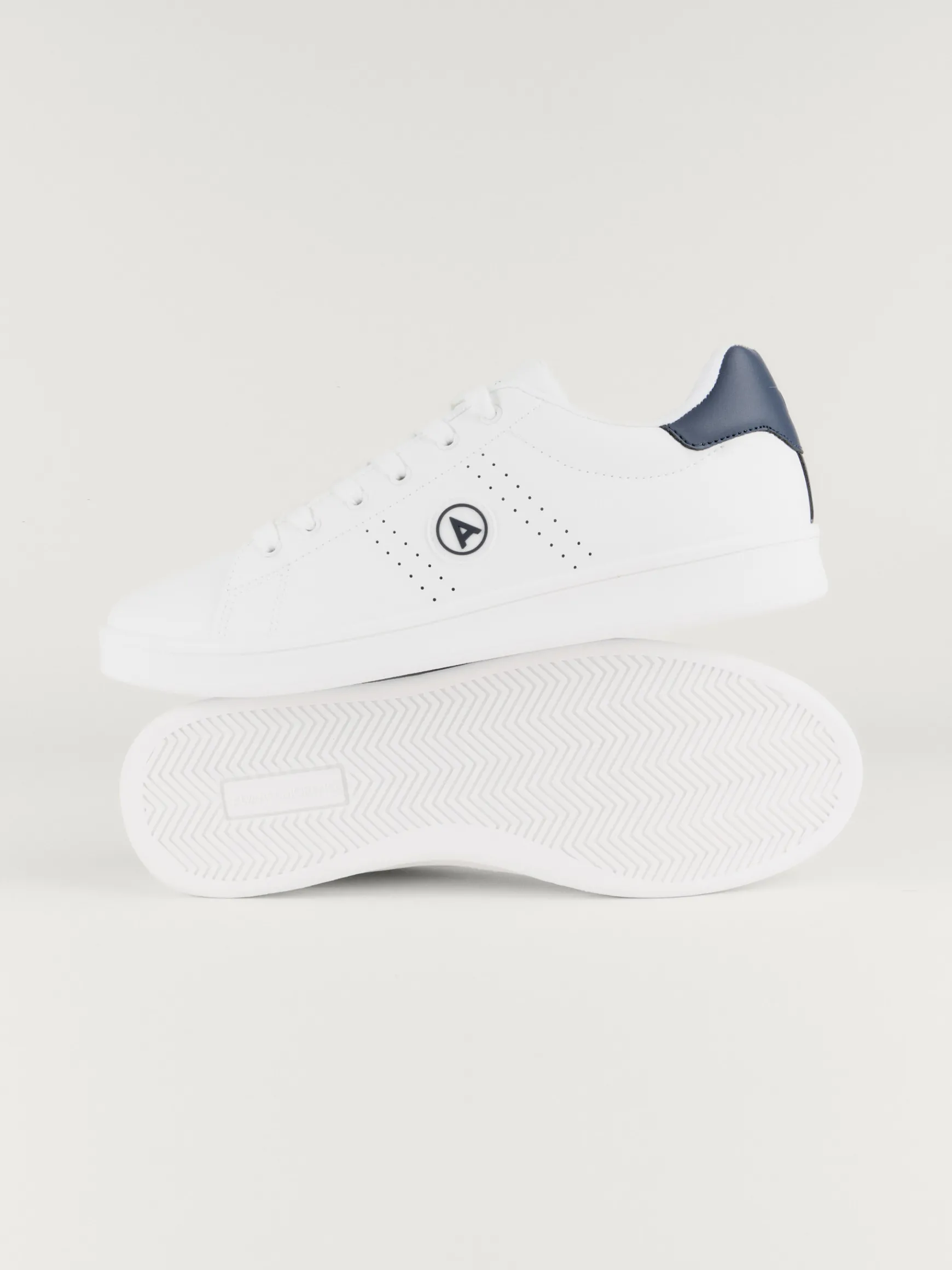 SNEAKERS CLASSIC-Alvaro Moreno New