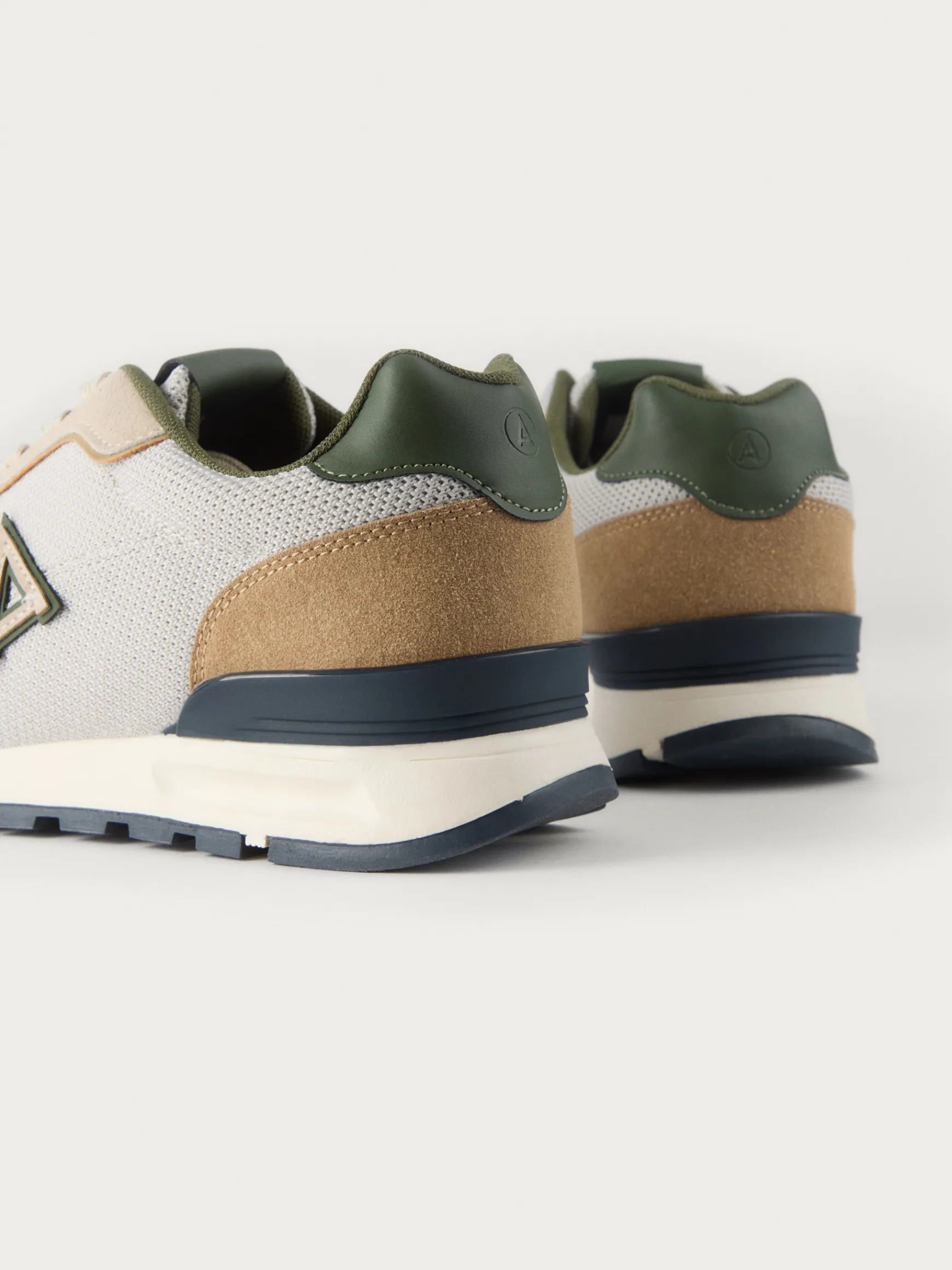 SNEAKERS LOUTH-Alvaro Moreno