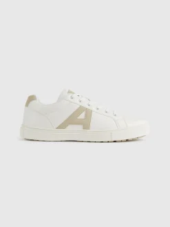 SNEAKERS STAFF-Alvaro Moreno