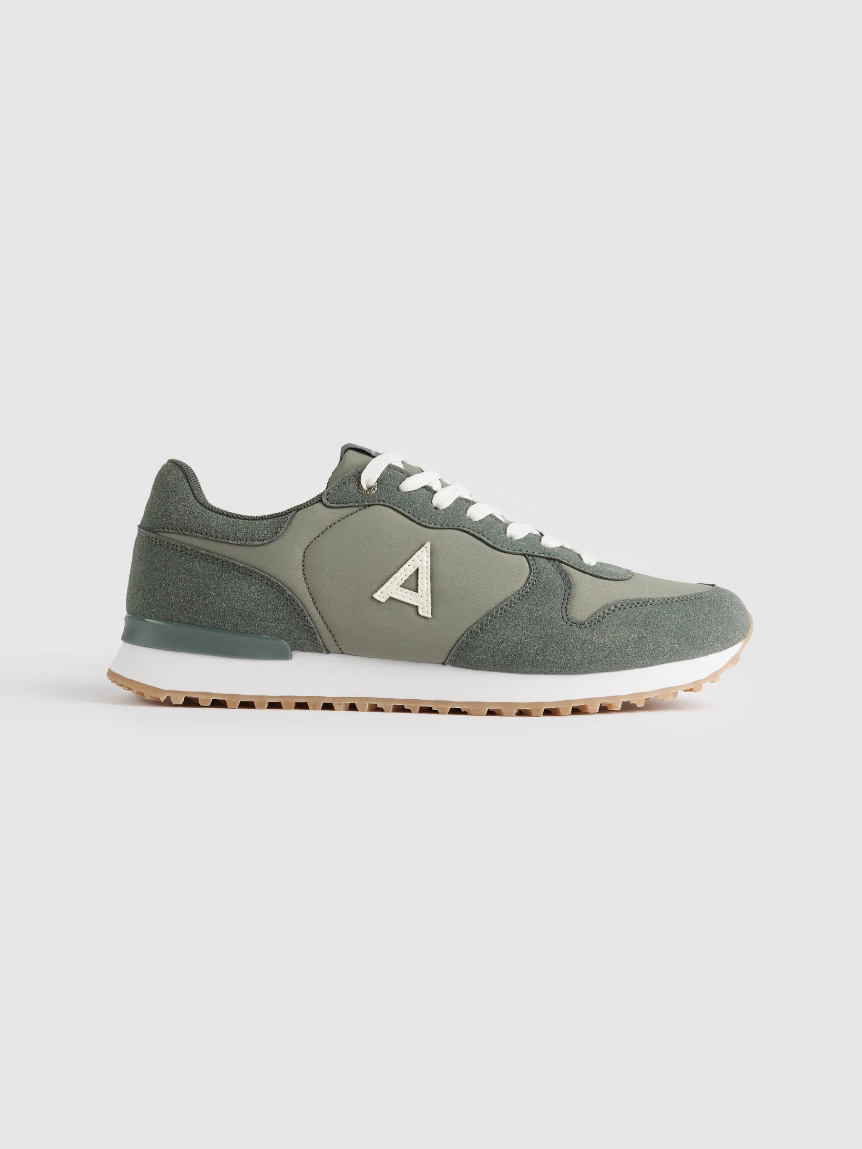 SNEAKERS VIBES-Alvaro Moreno Best