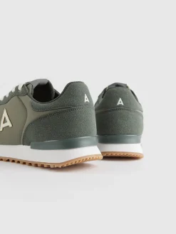 SNEAKERS VIBES-Alvaro Moreno Best