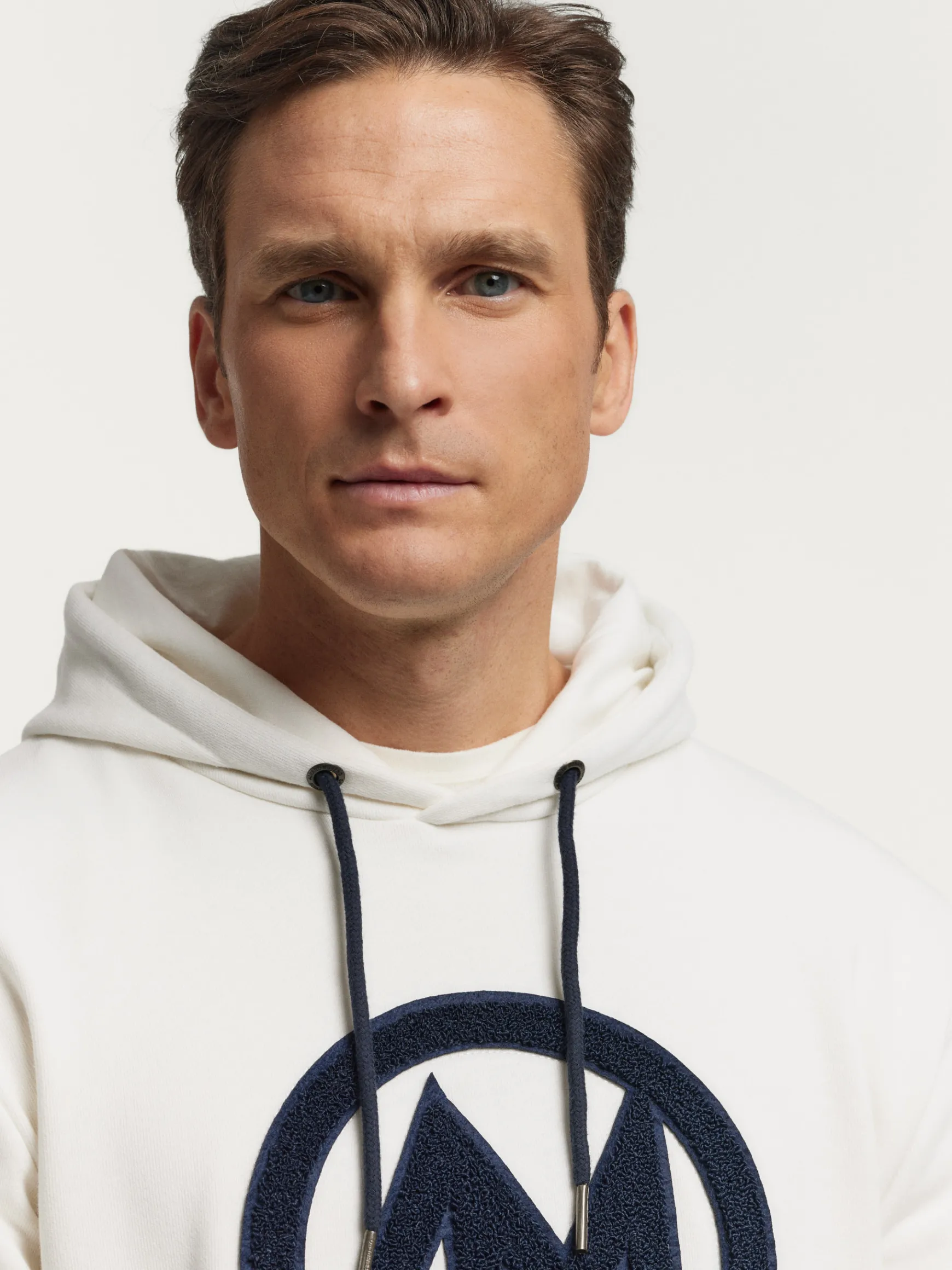 SUDADERA LOGO-Alvaro Moreno Clearance