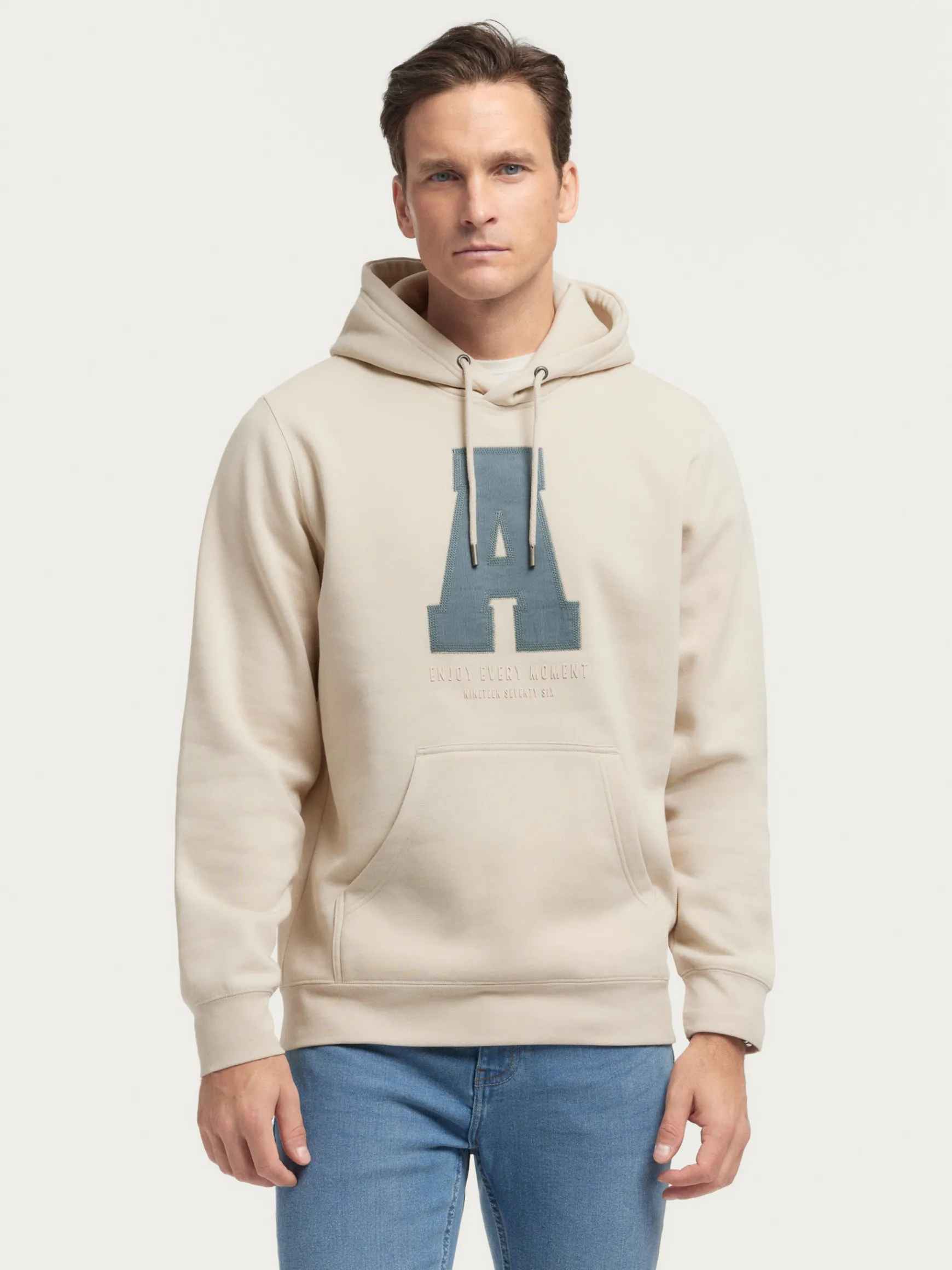 SUDADERA MOMENT-Alvaro Moreno Online